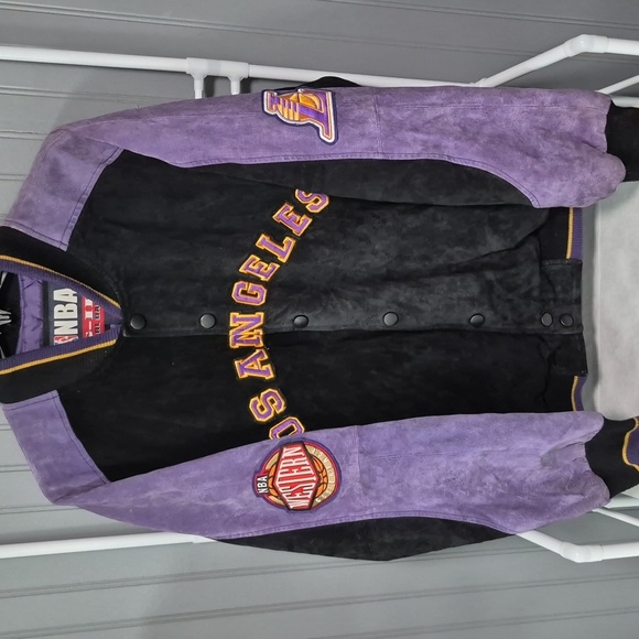 Los Angeles Lakers Jacket - Picture 10 of 16